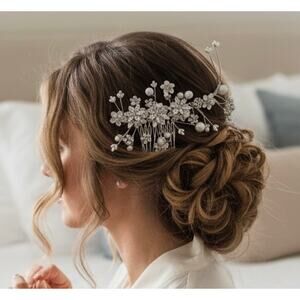 L. Erickson  Hair Combs Pair – Pearl & Crystal Floral – NWT